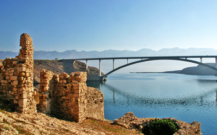 Bridge to island of Pag